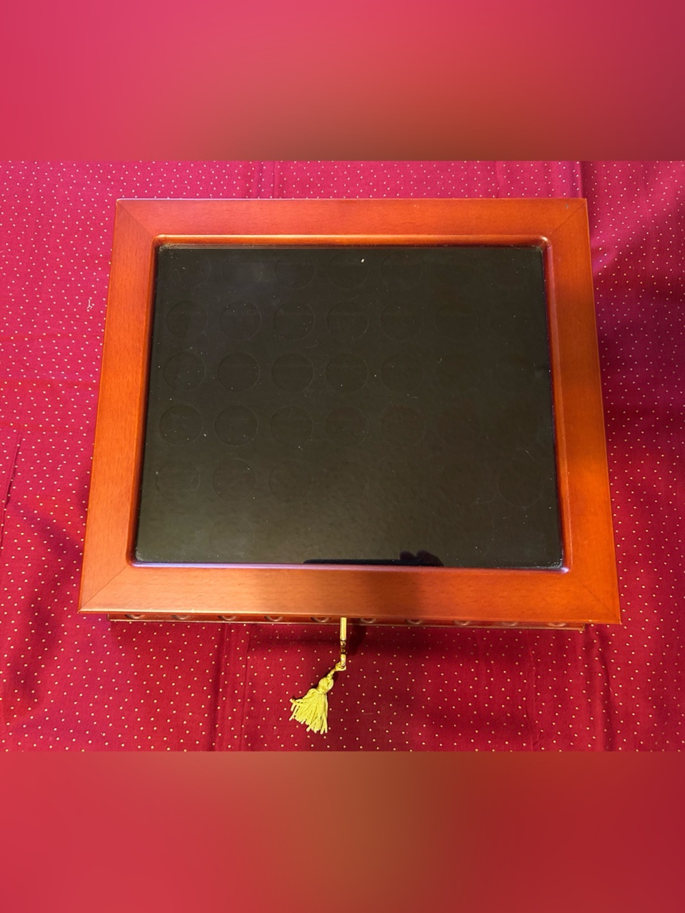 Quarter Display Case for Collection Of Coins Glass Top Key Included